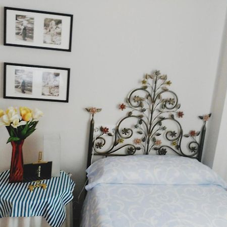 2 La Casa De Marilo Apartman Tomares Kültér fotó