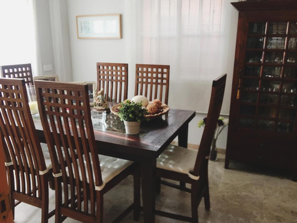 2 La Casa De Marilo Apartman Tomares Kültér fotó