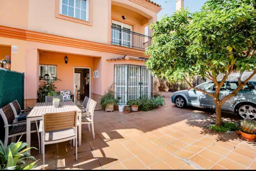 2 La Casa De Marilo Apartman Tomares Kültér fotó