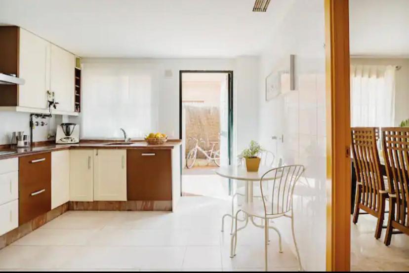 2 La Casa De Marilo Apartman Tomares Kültér fotó