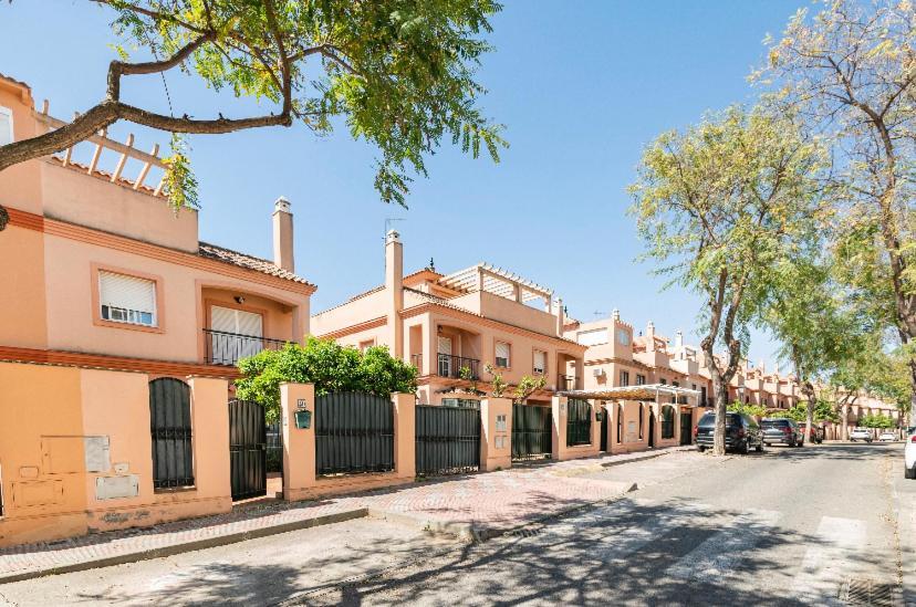 2 La Casa De Marilo Apartman Tomares Kültér fotó
